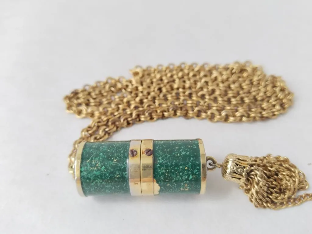 1960er Mondia Schweizer Emaille Klapp Anhängeruhr Vintage 8