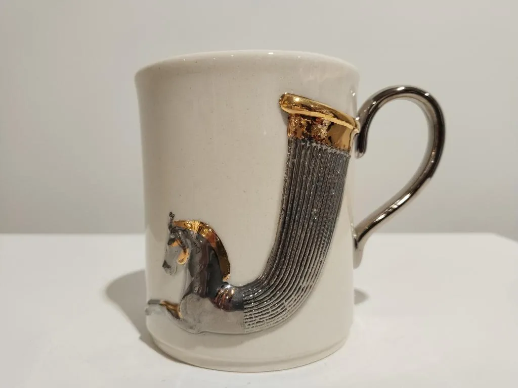 24k Gold Porcelain Cup Rhyton 1