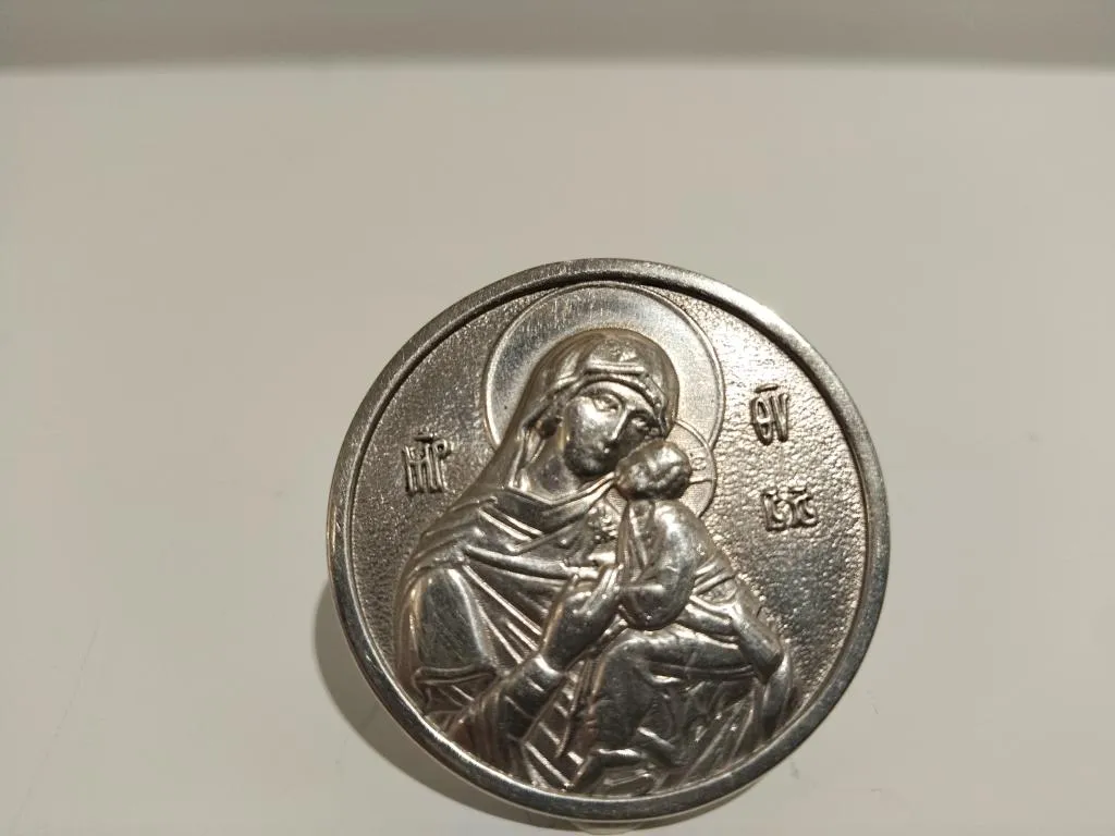 999 Silver Medallion Virgin Mary And Baby Jesus ICOiN 1