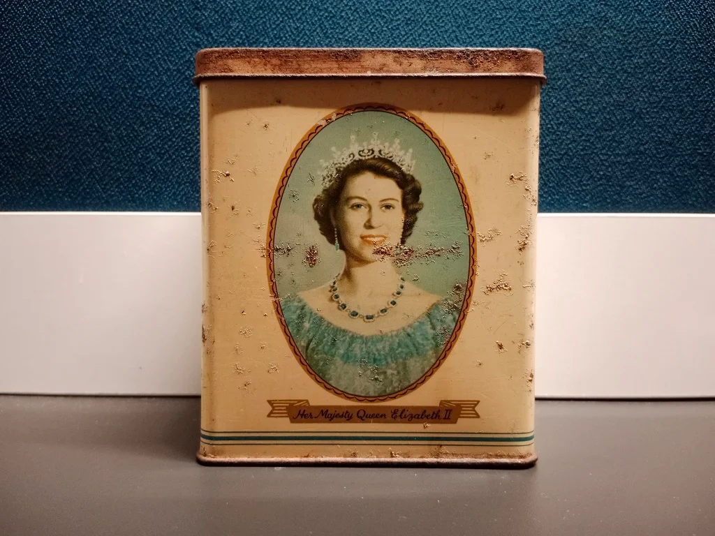 Blechdose Krönung Königin Elizabeth II Vintage 1950er 7