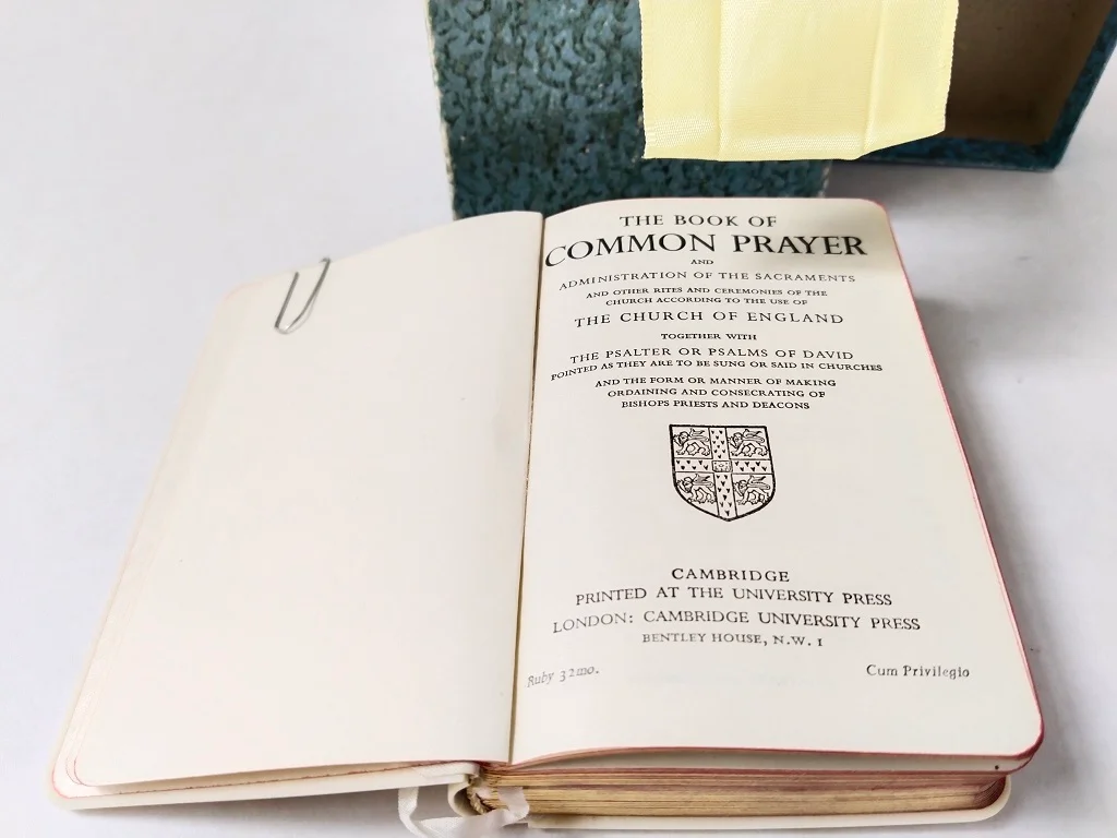 Book of Common Prayer mit Hymns Ancient und Modern 1950er 3