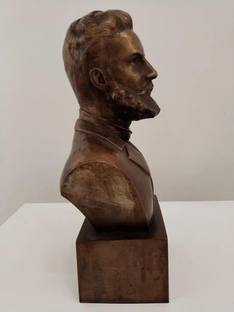 Bronze Skulptur Christo Botew 2