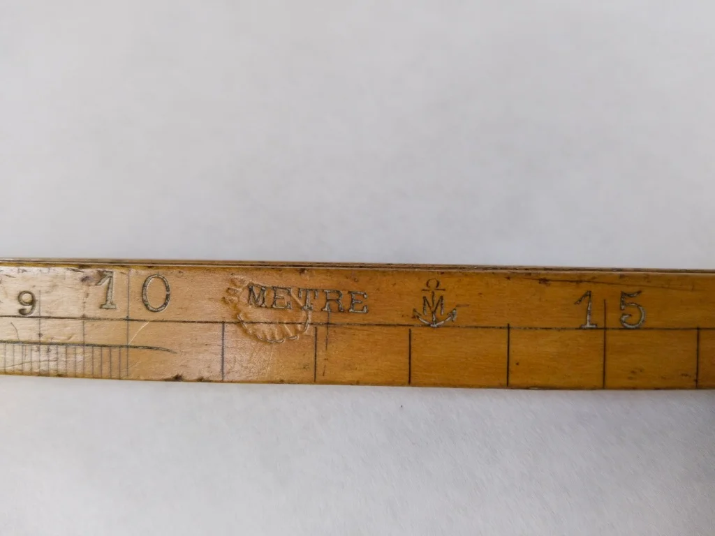 French Folding Meter Ruler wood and brass Carpenter's 2