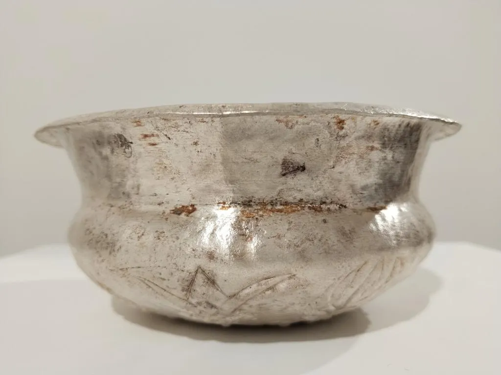 Griechische Silber-Phiale Libationsschale mit floralen 4