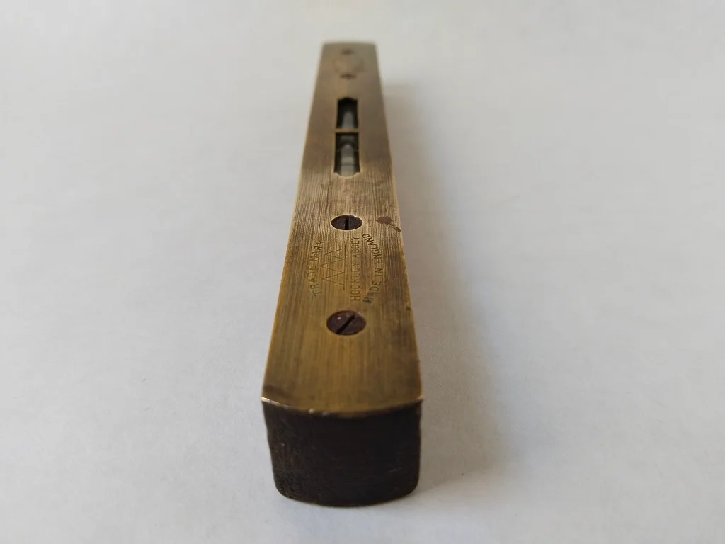 Hockley Abbey 6 No 1621 Clear Spirit Level 6