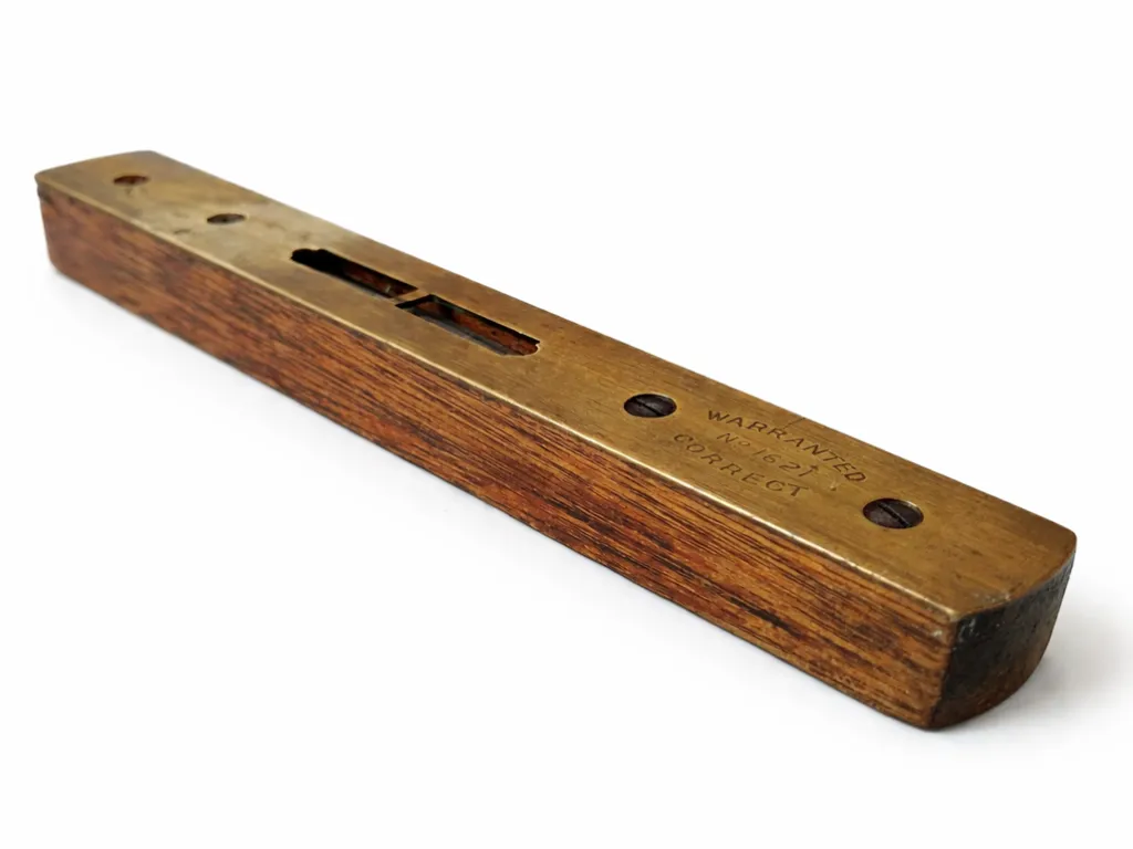 Hockley Abbey 6 No 1621 Clear Spirit Level