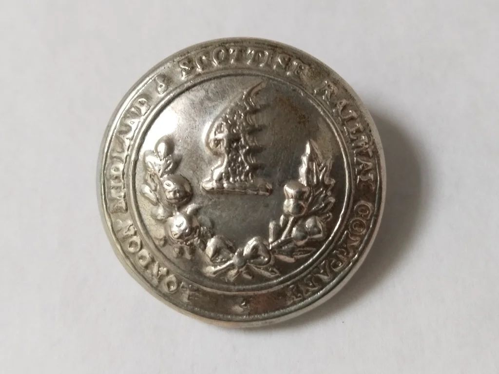 London Midland And Scottish LMS Railway Company Buttons 6 2