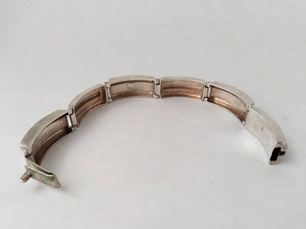 Men's Silver Bracelet Crafted By A Member Of The National 10