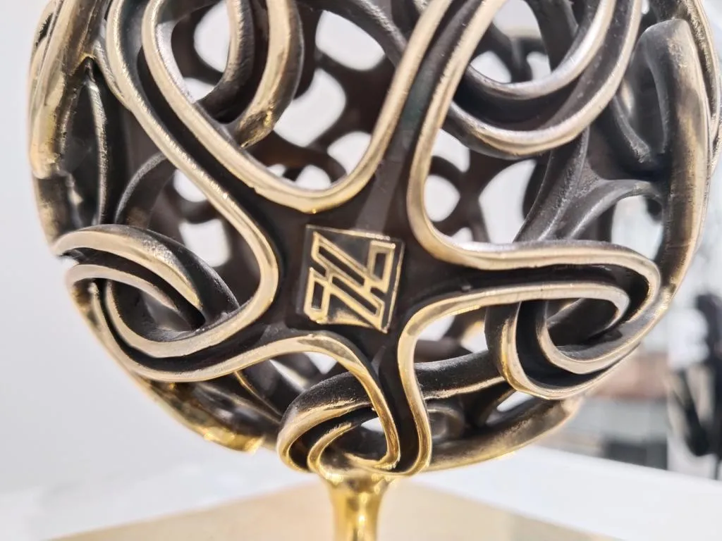 Moderne Bronze Skulptur Organische Geometrie IV 5