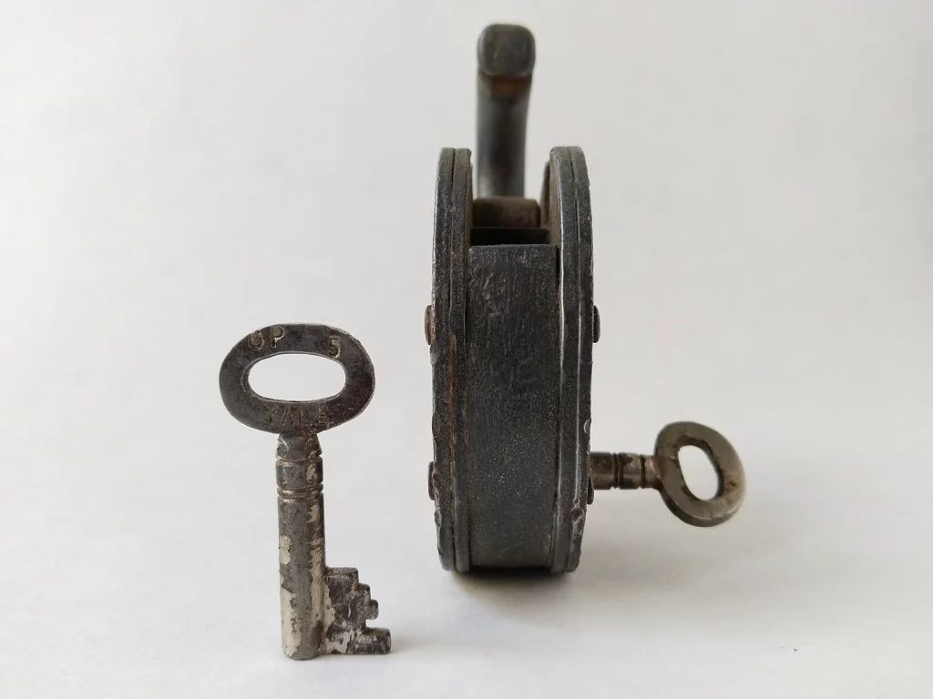 Old Yale Padlock With Two Keys Vintage Circa 1930 7