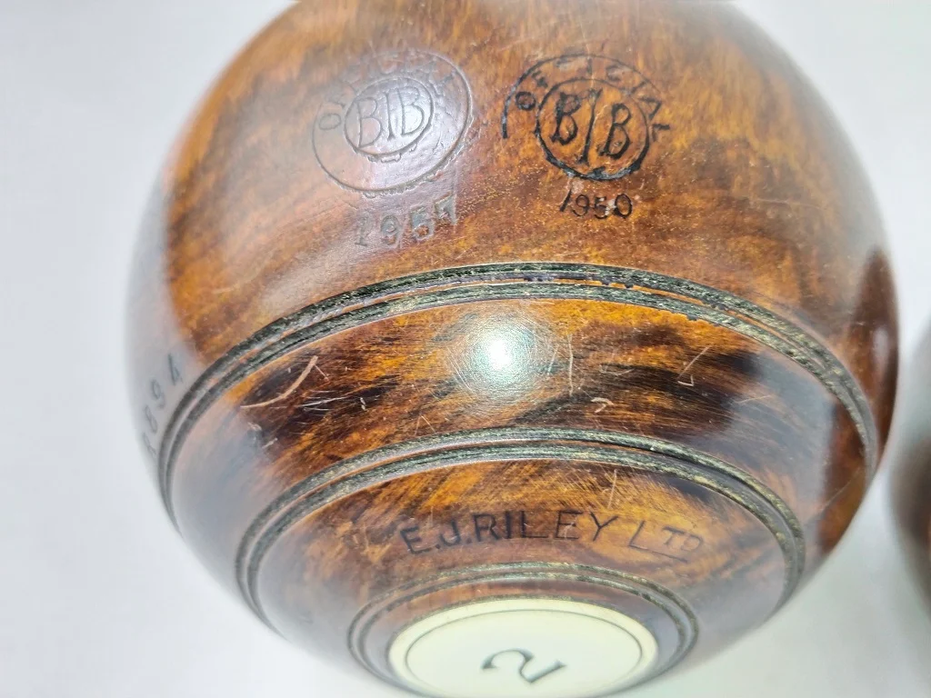 Percy Bakers 1950er Paar englischer EJ Riley Lignum Vitae 16