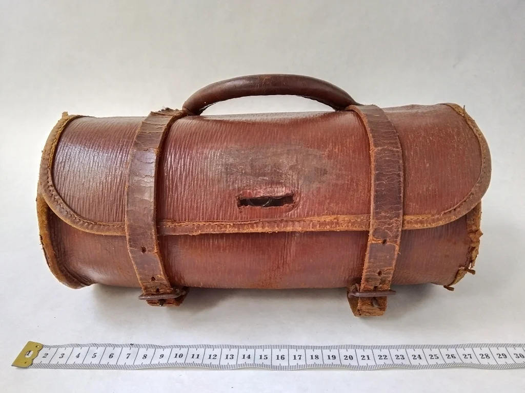 Percy Bakers 1950er Paar englischer EJ Riley Lignum Vitae 32