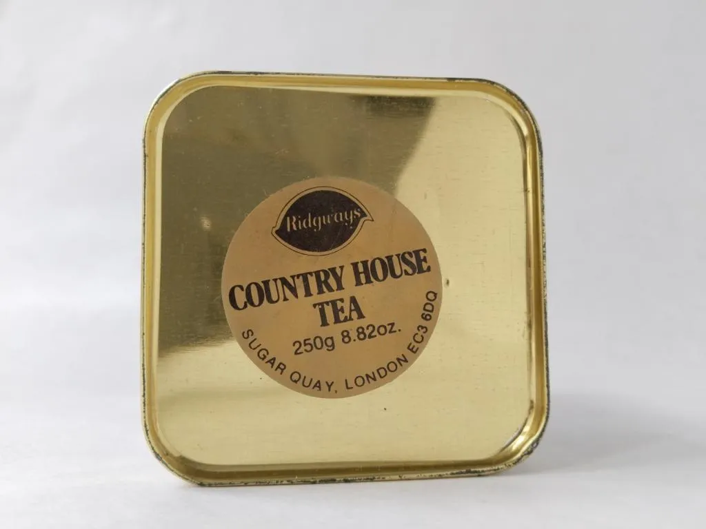 Prince Charles and Lady Diana Tin Box 1981 7