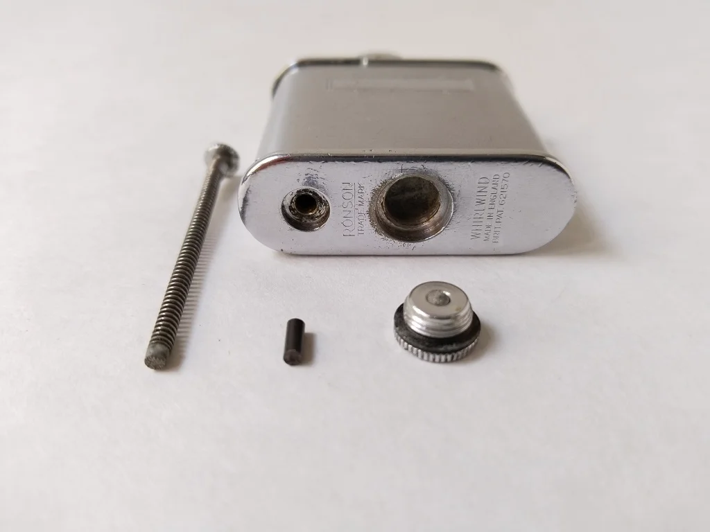 Ronson Whirlwind Feuerzeug Alt mit Windschutz Benzin mit 7