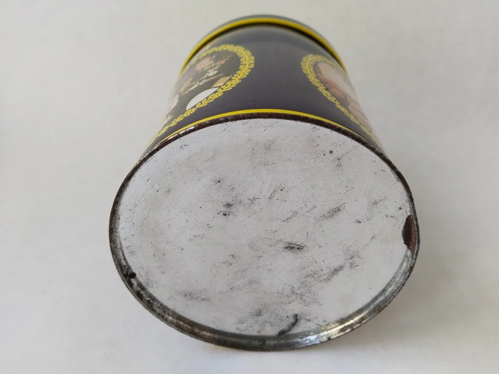 Silbernes Thronjubiläum von Elisabeth II Blechdose aus dem 7