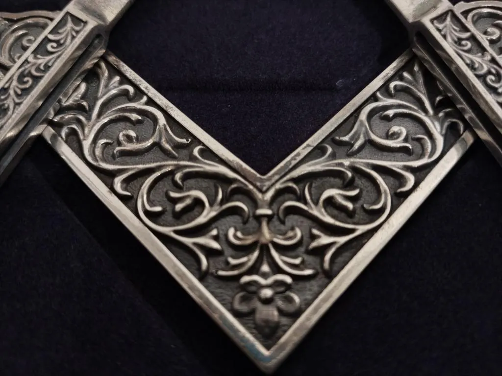 Silver Masonic Square And Compasses 2