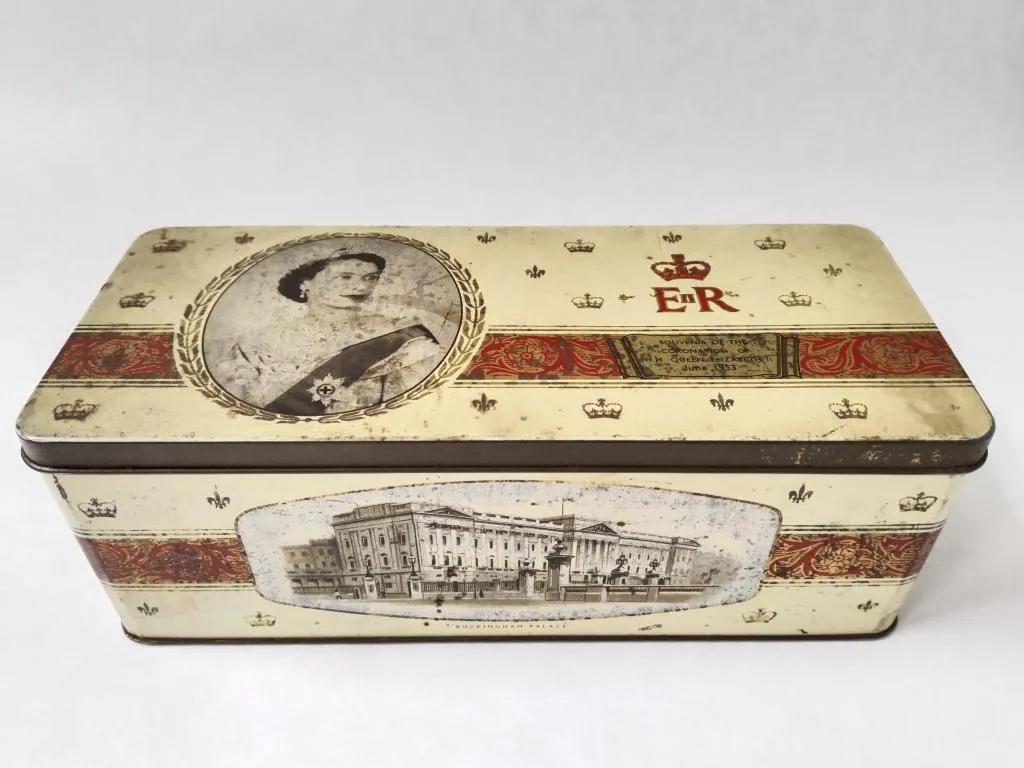 Tin Box Coronation of Queen Elizabeth II 1953 1