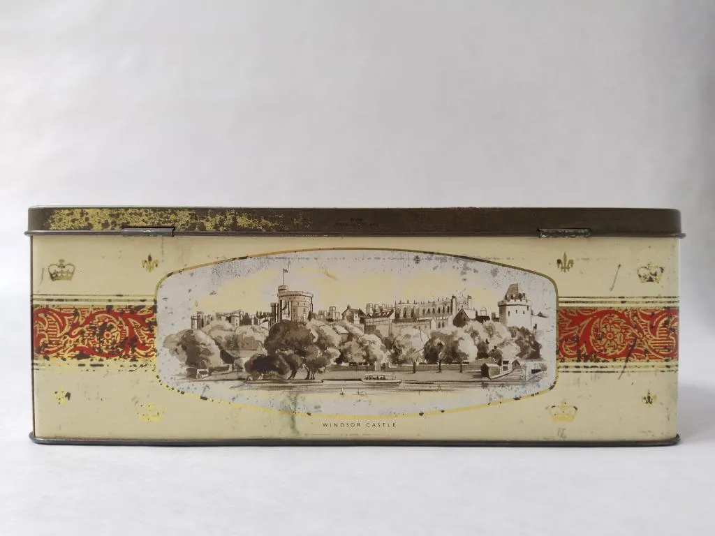 Tin Box Coronation of Queen Elizabeth II 1953 4