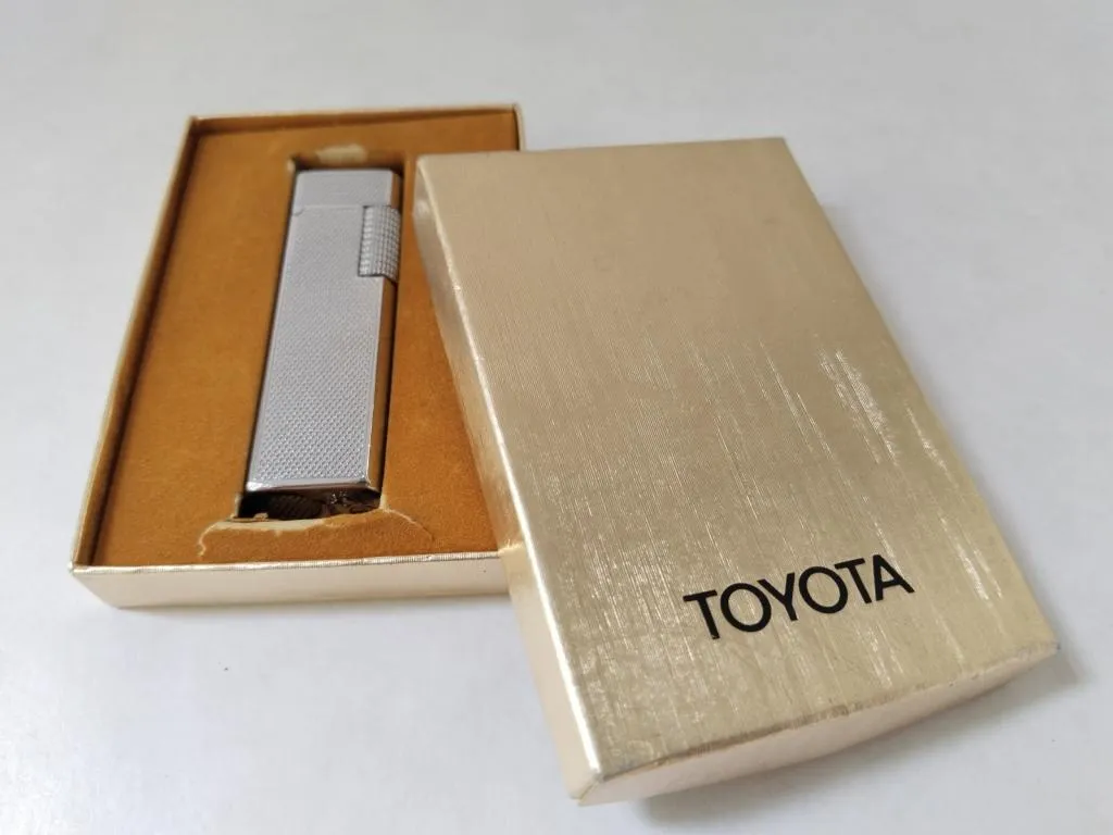 Vintage Crown Ma-reine Silver Plated Lighter 1972 7