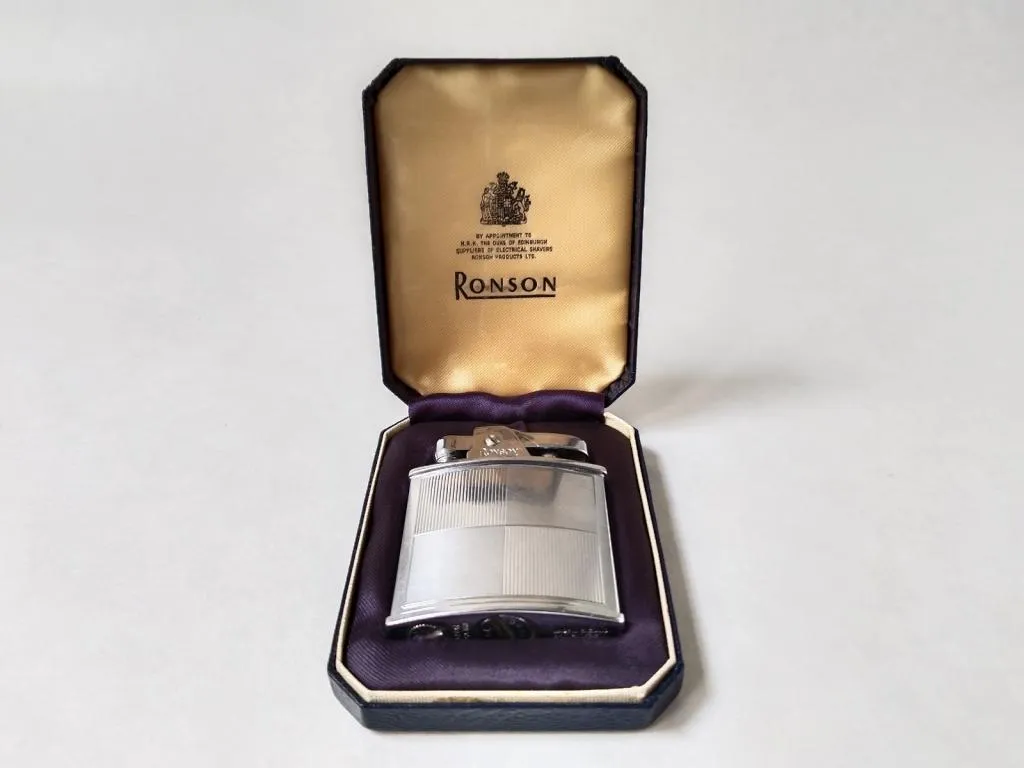 Vintage Ronson Standard Trim Pocket Lighter 1954 7