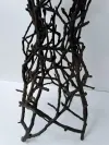 Wetterfester Kunst-Esstisch im organischen Stil 7