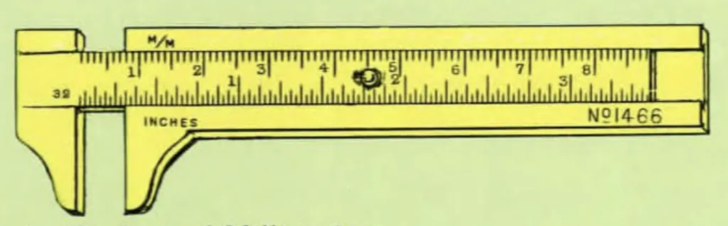 Nahaufnahme einer Rabone-Messing-Schieblehre Nr. 1466 mit Doppelskala in Zweiunddreißigstel Zoll und Millimetern.