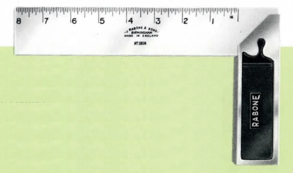 Schwarzer Zimmermannswinkel aus Gusseisen mit Stahllineal, präzisionsgeschliffen und beidseitig in Sechzehntel markiert. Größen von 4 bis 12 Zoll. Modell Nr. 1908 von John Rabone & Sons.