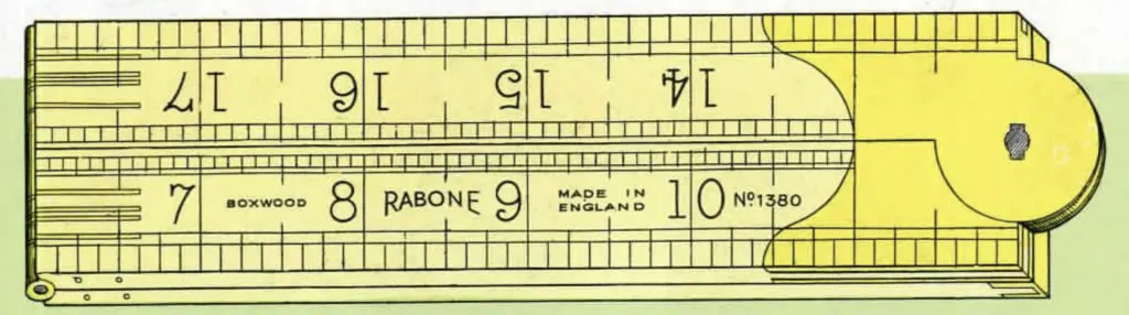 Nahaufnahme eines Rabone-Klappmaßstabs Nr. 1380 aus Buchsbaum mit Messing-Bogengelenk, schwarzen Zollmarkierungen und der Prägung Made in England.