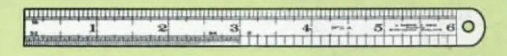 Abbildung eines Rabone Nr. 11A schmalen flexiblen Stahlmaßstabes, 6-Zoll-Ausführung, mit feinen Unterteilungen in Zoll und Bruchteilen für präzise Messungen.